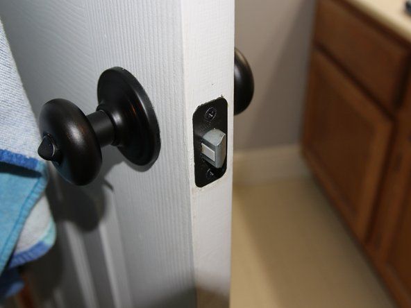 Hvordan fikse en dør som ikke vil låses