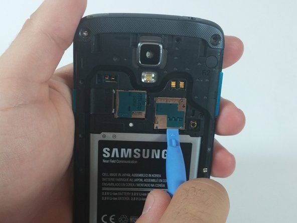 Thay thế thẻ SIM Samsung Galaxy S4 Active