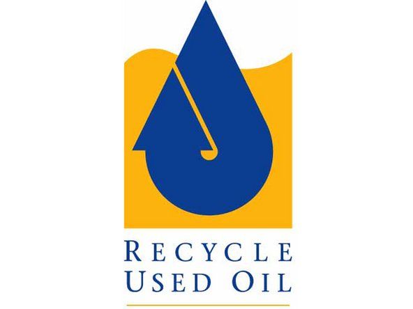 Odnesite staro ulje i filtrirajte u pogon za reciklažu. Većina trgovina dijelovima i servisima prihvaćaju ih besplatno. Osim toga, neki gradovi i / ili županije imaju uslugu prikupljanja rabljenog ulja i filtara iz vašeg doma. Za više informacija pogledajte Američki naftni institut' alt=