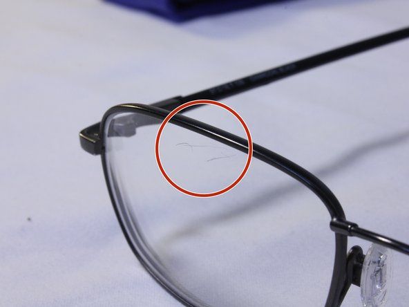 Jak opravit poškrábané čočky brýlí' alt=