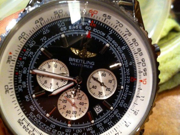 Comment supprimer les rayures d'un cadran de montre Breitling Navitimer Sapphire