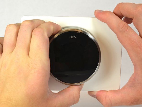 „Nest Learning“ termostato 2 kartos baterijų keitimas