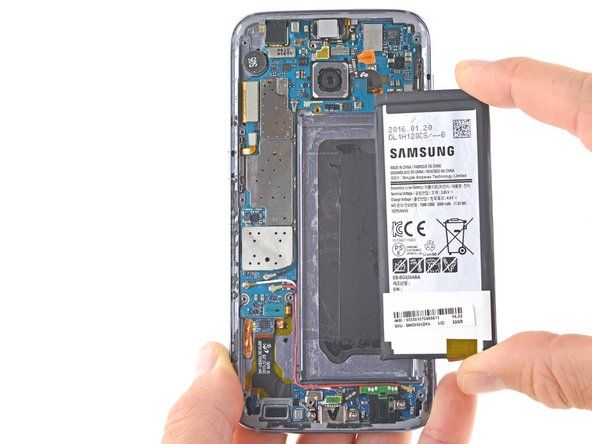 Samsung Galaxy S7 akkumulátor csere' alt=
