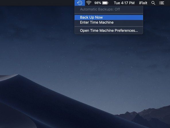 Klik derefter på det nye Time Machine-ikon i menulinjen, og vælg Sikkerhedskopier nu.' alt=