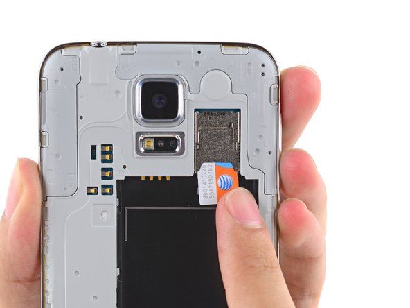 Samsung Galaxy S5 SIM-kaardi asendamine