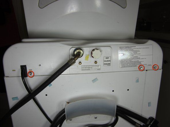 Για να αποφύγετε τον κίνδυνο ηλεκτροπληξίας, αποσυνδέστε το πλυντήριο.' alt=