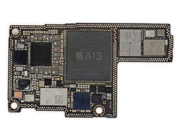 Apple APL1W85 A13 Bionic SoC berlapis di atas SK Hynix H9HKNNNCRMMVDR-NEH LPDDR4X (nampaknya 4 GB, tetapi SK Hynix perlu mengemas kini penyahkod mereka)' alt=