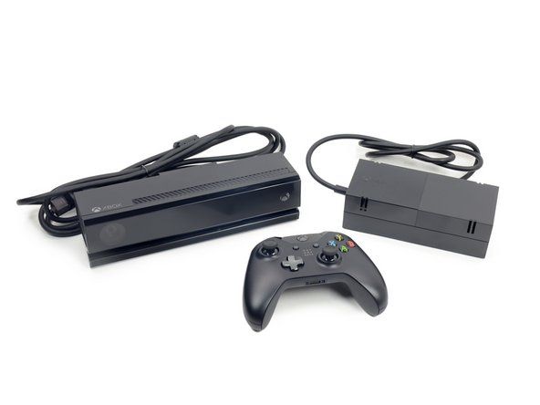 Desain pengontrol Xbox One dibangun di atas pengontrol Xbox 360, dengan beberapa pembaruan.' alt=