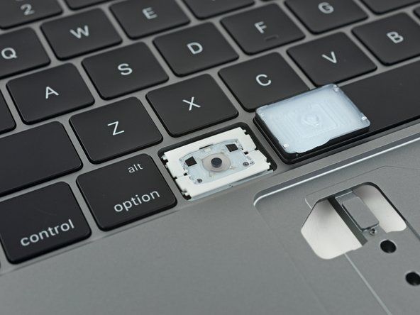 De Butterfly 2.0-toetsen zijn inderdaad bijgewerkt! Bekijk deze lieve MacBook / MacBook Pro (met functietoetsen) rollover!' alt=
