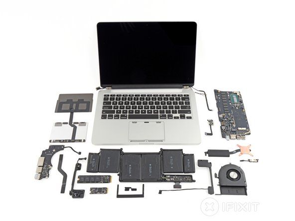 MacBook Pro med Retina Display 13 & quot Sent på reparasjonsevnen i 2013: 1 av 10 (10 er enklest å reparere)' alt=