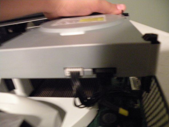 Xbox 전용 전원 커넥터가있는 SATA DVD 드라이브입니다.' alt=